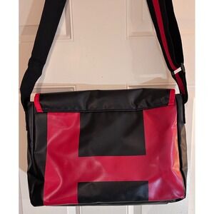 Hugo Boss Parfums Messenger Bag Black Red Logo Crossbody
